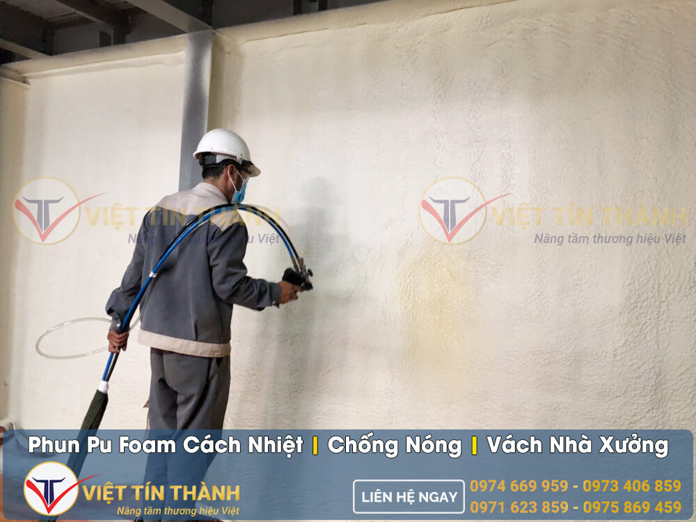 thi công pu foam cách nhiệt chống nóng vách tôn nhà xưởng